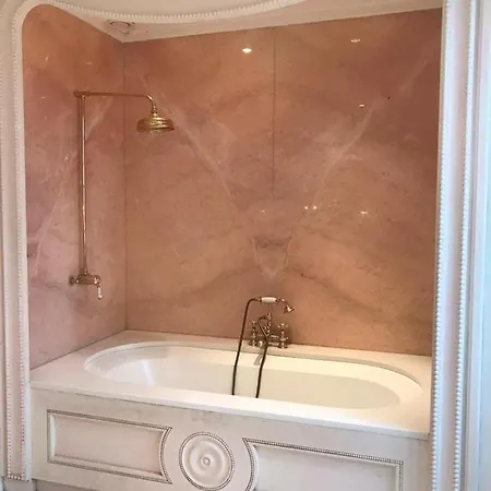 Le Domaine De Barbizon Gæstehus